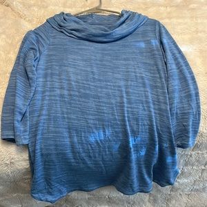 Croft and barrow size medium shirt. Sleeves do not completely cover arms